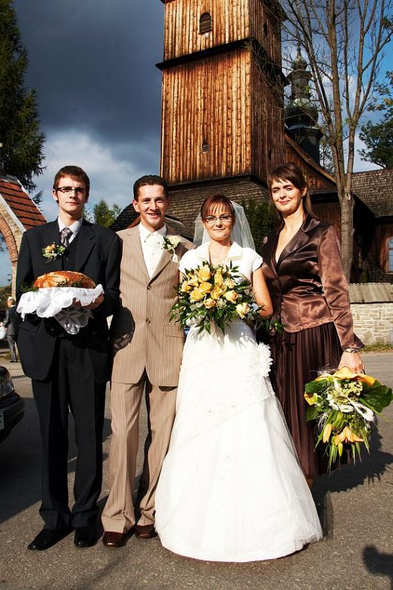 Zdjęcia ślubne z kościoła